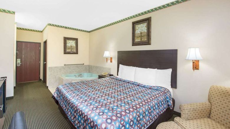 <b>Days Inn Sullivan Suite</b>. Images powered by <a href="https://iceportal.shijigroup.com/" title="IcePortal" target="_blank">IcePortal</a>.