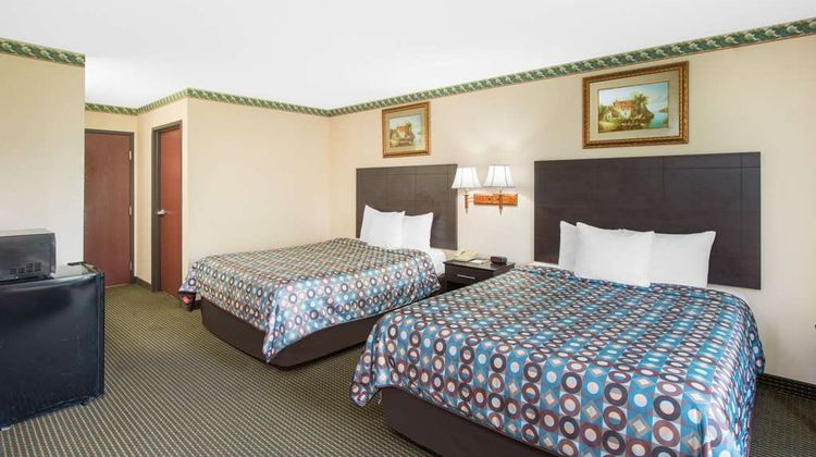 Days Inn Sullivan Suite
