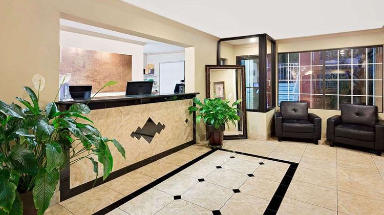 Days Inn by Wyndham Fort Walton Beach Lobby