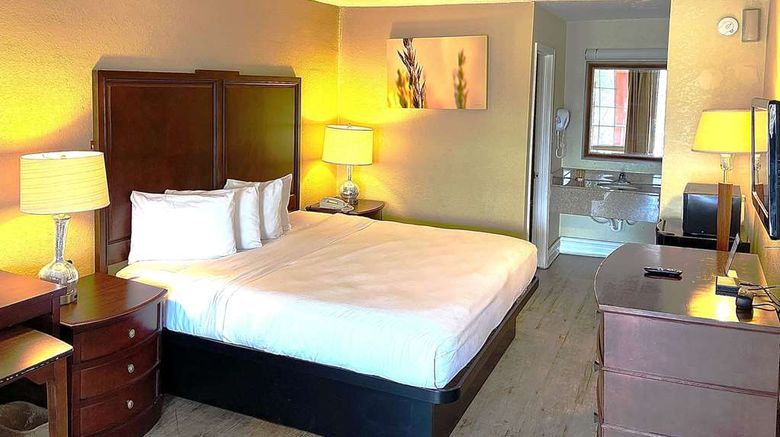 <b>Days Inn by Wyndham Fort Walton Beach Room</b>. Images powered by <a href="https://iceportal.shijigroup.com/" title="IcePortal" target="_blank">IcePortal</a>.