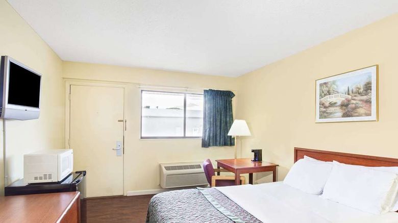 <b>Days Inn Athens OH Room</b>. Images powered by <a href="https://iceportal.shijigroup.com/" title="IcePortal" target="_blank">IcePortal</a>.