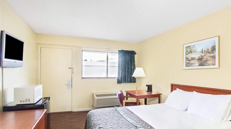<b>Days Inn Athens OH Room</b>. Images powered by <a href="https://iceportal.shijigroup.com/" title="IcePortal" target="_blank">IcePortal</a>.