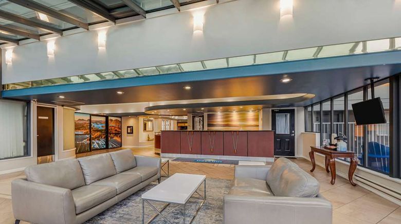 <b>Days Inn Victoria on the Harbour Lobby</b>. Images powered by <a href="https://iceportal.shijigroup.com/" title="IcePortal" target="_blank">IcePortal</a>.