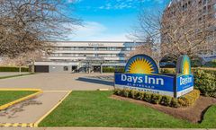Days Inn Victoria on the Harbour