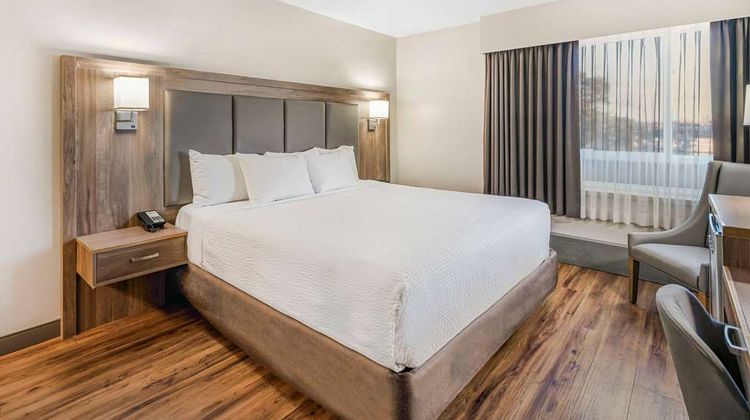 Days Inn Victoria on the Harbour Room