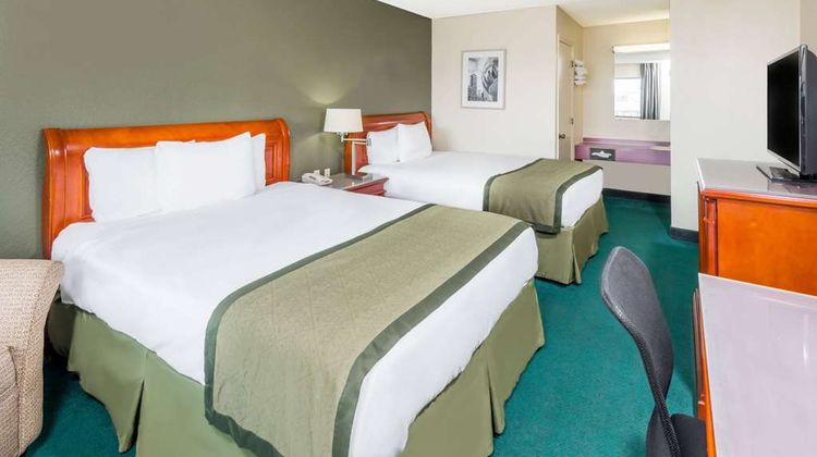 Days Inn - Hannibal Room