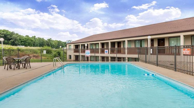 Days Inn - Hannibal Pool