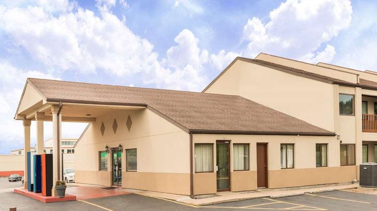 Days Inn - Hannibal Exterior