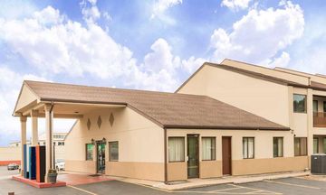 Days Inn - Hannibal