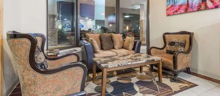 Days Inn Gillette Lobby