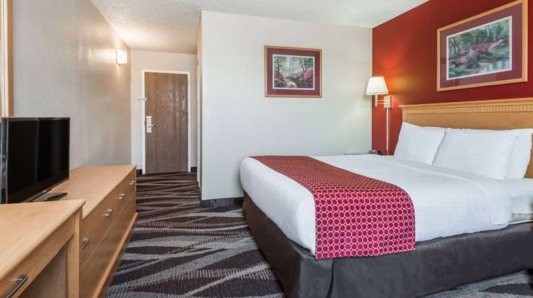 Days Inn Gillette Room