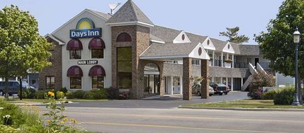 Days Inn by Wyndham Mackinaw City - Lakeview Exterior