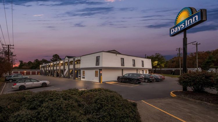Days Inn Chesapeake Exterior