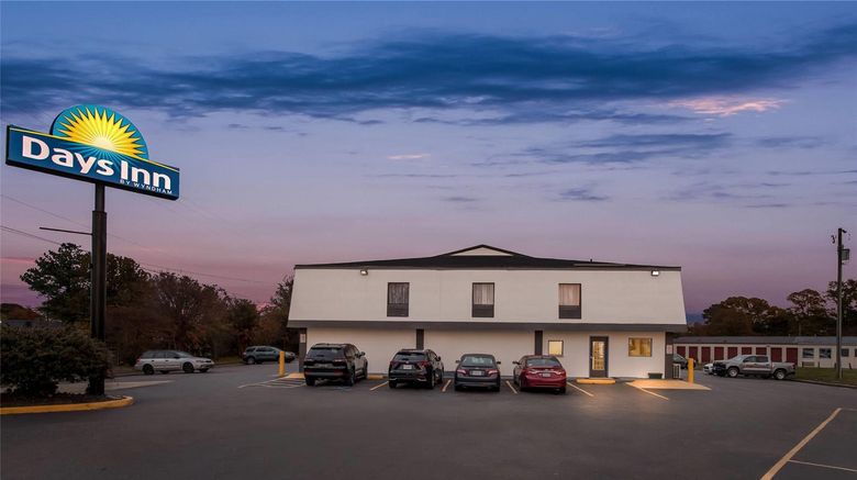 <b>Days Inn Chesapeake Exterior</b>. Images powered by <a href="https://iceportal.shijigroup.com/" title="IcePortal" target="_blank">IcePortal</a>.