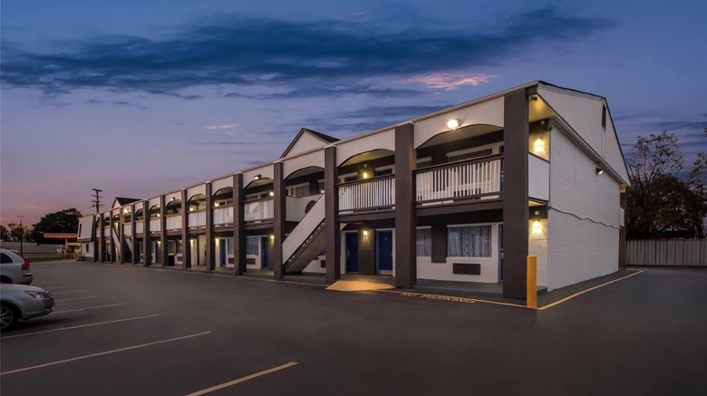 <b>Days Inn Chesapeake Exterior</b>. Images powered by <a href="https://iceportal.shijigroup.com/" title="IcePortal" target="_blank">IcePortal</a>.