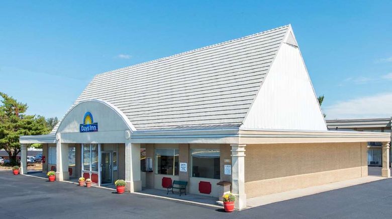 <b>Days Inn Frankfort Exterior</b>. Images powered by <a href="https://iceportal.shijigroup.com/" title="IcePortal" target="_blank">IcePortal</a>.
