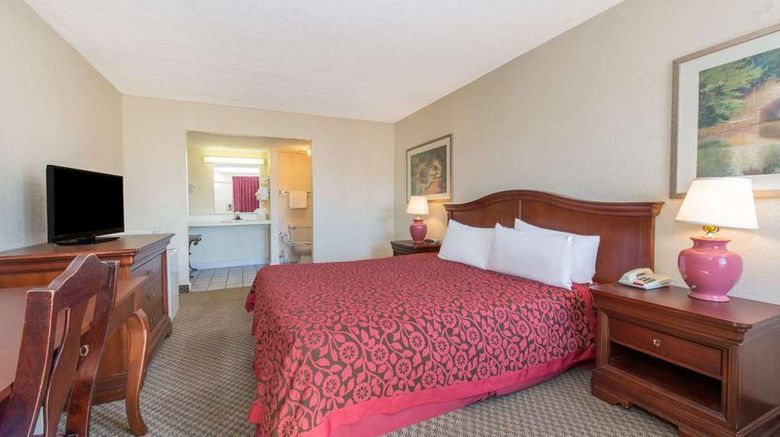 <b>Days Inn & Suites Dayton North Room</b>. Images powered by <a href="https://iceportal.shijigroup.com/" title="IcePortal" target="_blank">IcePortal</a>.