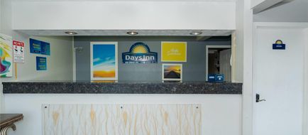 Days Inn & Suites Dayton North Lobby