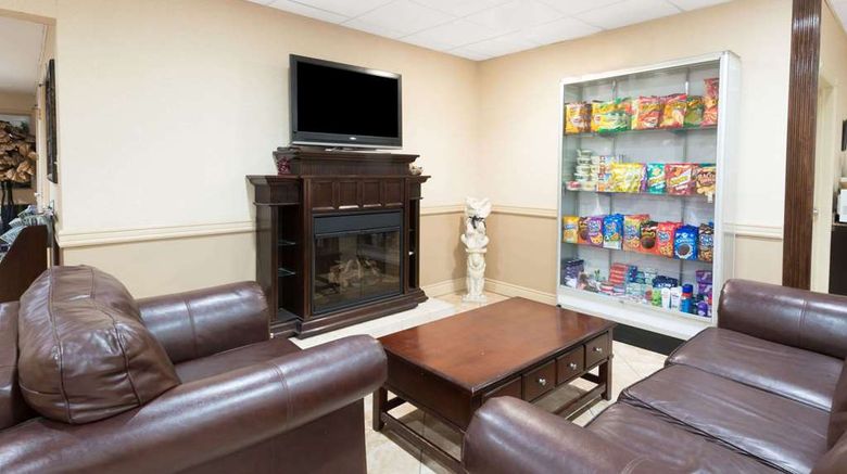 <b>Super 8 Cambridge/Kitchener/WaterlooArea Lobby</b>. Images powered by <a href="https://iceportal.shijigroup.com/" title="IcePortal" target="_blank">IcePortal</a>.