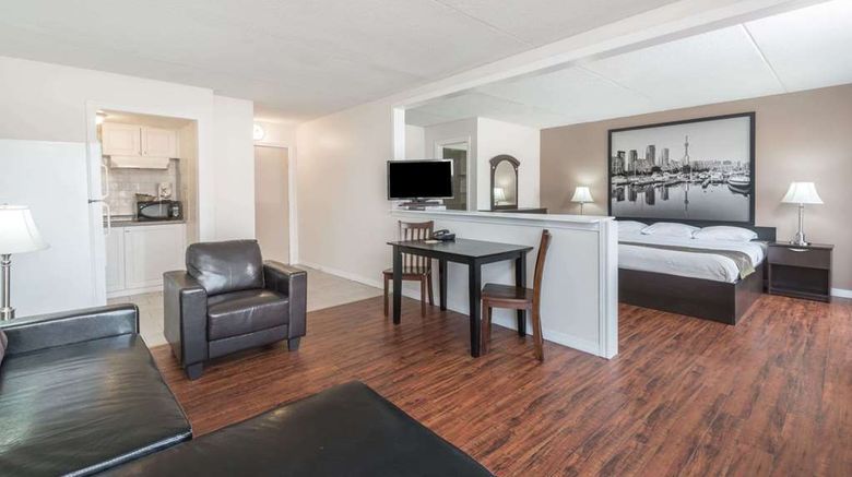 <b>Super 8 Cambridge/Kitchener/WaterlooArea Suite</b>. Images powered by <a href="https://iceportal.shijigroup.com/" title="IcePortal" target="_blank">IcePortal</a>.