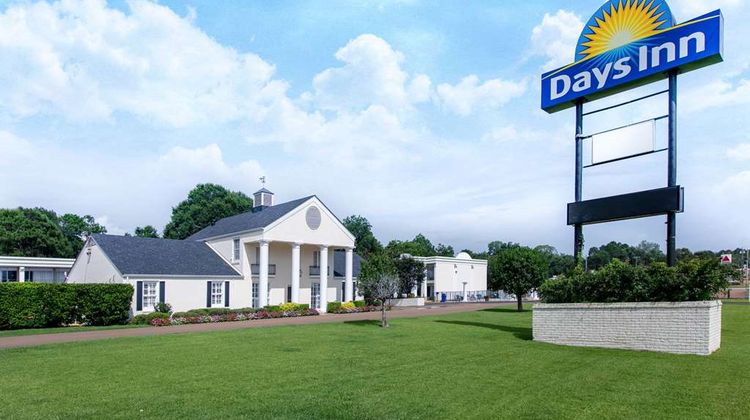 Days Inn Natchez Exterior