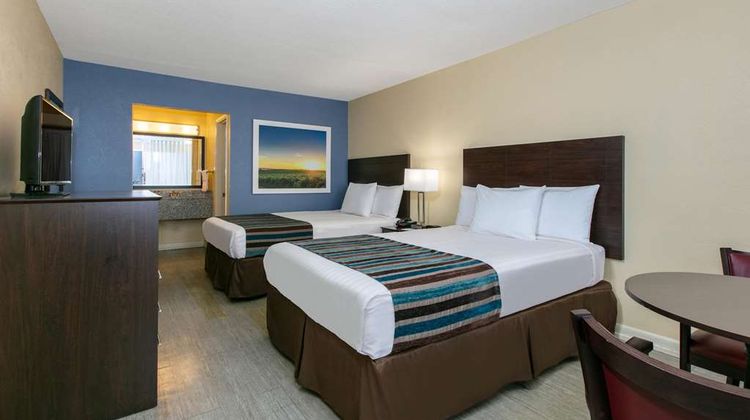 Days Inn Natchez Room