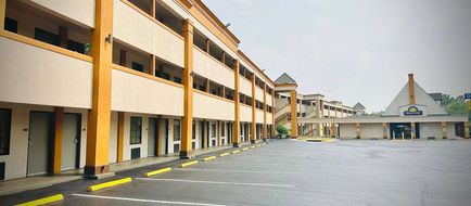 Days Inn Alexandria Exterior