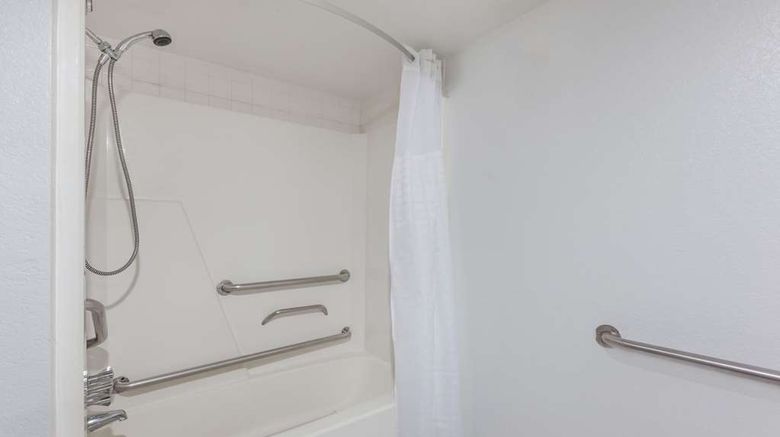 <b>Days Inn Holland Room</b>. Images powered by <a href="https://iceportal.shijigroup.com/" title="IcePortal" target="_blank">IcePortal</a>.
