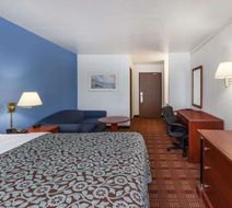 Days Inn Holland Room