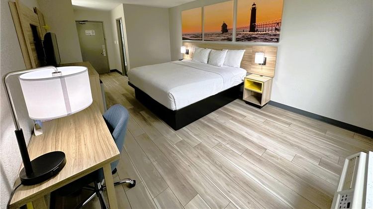 Days Inn Holland Room