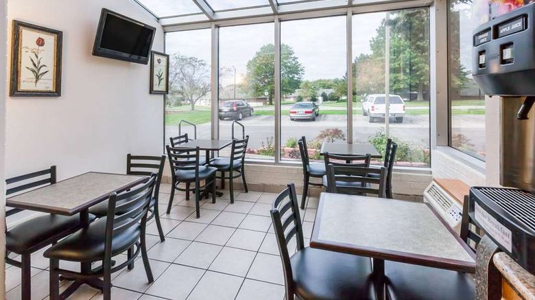 <b>Days Inn Holland Other</b>. Images powered by <a href="https://iceportal.shijigroup.com/" title="IcePortal" target="_blank">IcePortal</a>.