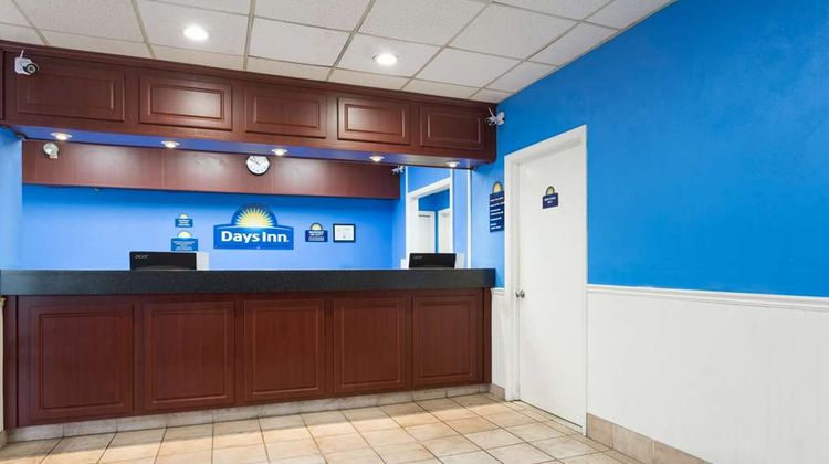 Days Inn Salisbury Lobby
