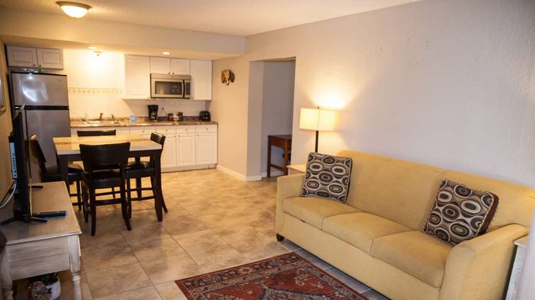 <b>Days Inn Cocoa Cruiseport West at I-95 Room</b>. Images powered by <a href="https://iceportal.shijigroup.com/" title="IcePortal" target="_blank">IcePortal</a>.