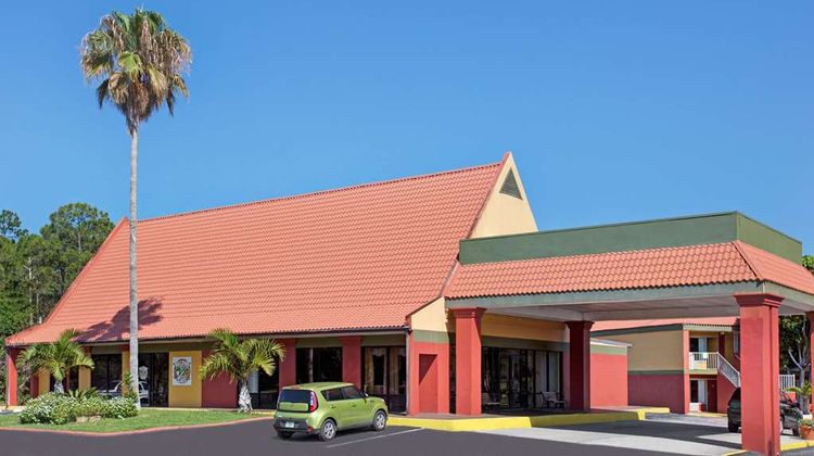 Days Inn Cocoa Cruiseport West at I-95 Exterior