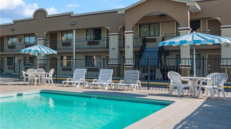 <b>Days Inn - San Marcos Pool</b>. Images powered by <a href="https://iceportal.shijigroup.com/" title="IcePortal" target="_blank">IcePortal</a>.