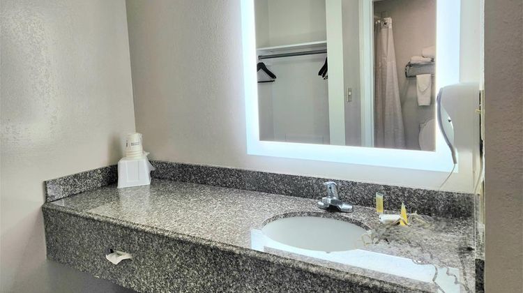 Days Inn - San Marcos Room