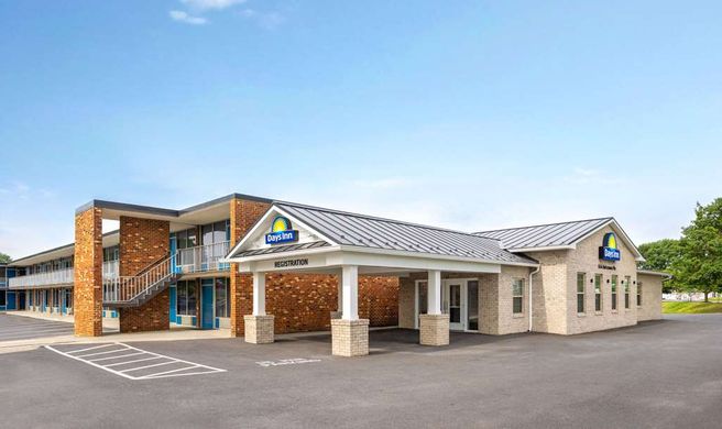 Days Inn Frederick Exterior