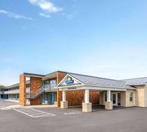 Days Inn Frederick Exterior