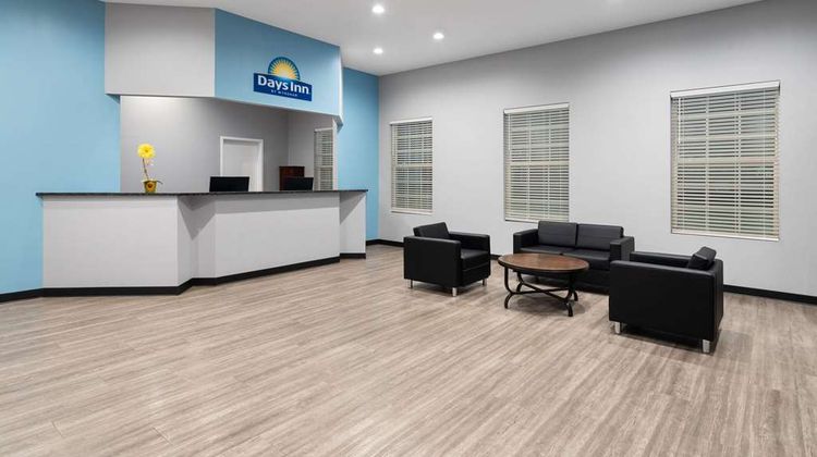 Days Inn Frederick Lobby