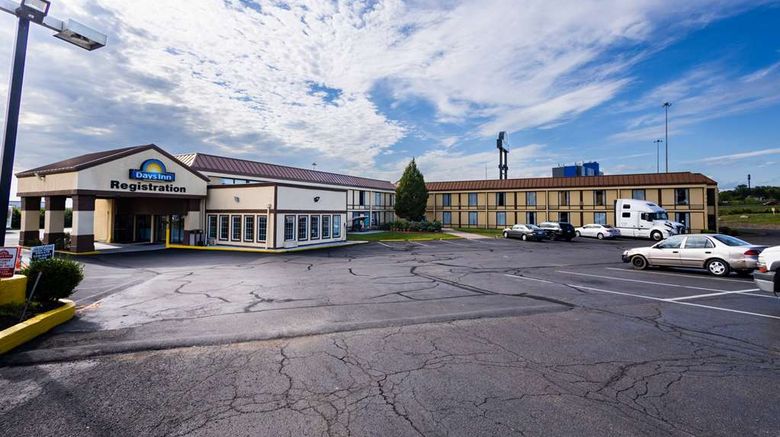 Days Inn Sharonville Exterior. Images powered by <a href="https://iceportal.shijigroup.com" target="_blank" rel="noopener">Ice Portal</a>.