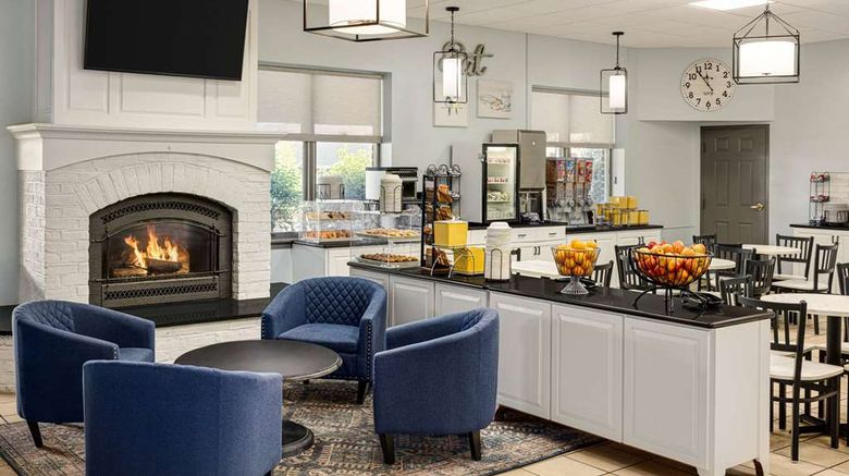 <b>Days Inn by Wyndham Hershey Lobby</b>. Images powered by <a href="https://iceportal.shijigroup.com/" title="IcePortal" target="_blank">IcePortal</a>.