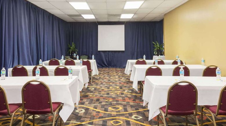 <b>Baymont by Wyndham Lafayette Meeting</b>. Images powered by <a href="https://iceportal.shijigroup.com/" title="IcePortal" target="_blank">IcePortal</a>.