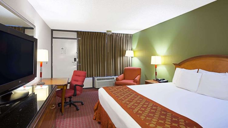 Baymont by Wyndham Lafayette Room
