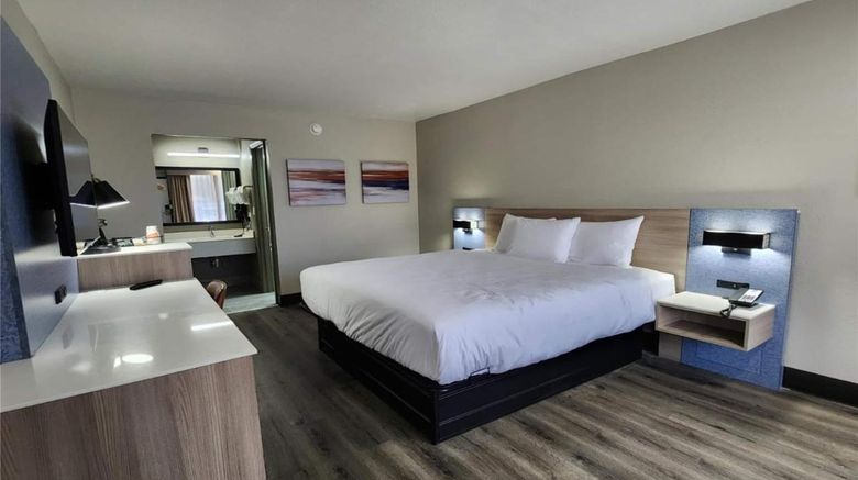<b>Baymont by Wyndham Lafayette Room</b>. Images powered by <a href="https://iceportal.shijigroup.com/" title="IcePortal" target="_blank">IcePortal</a>.