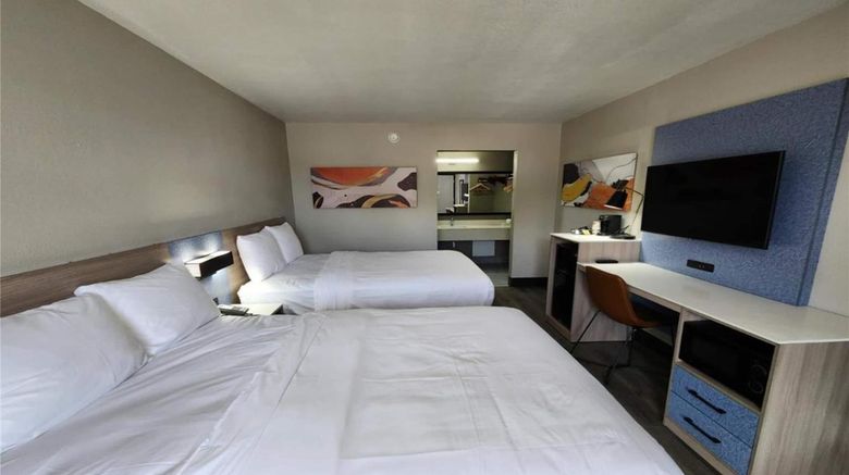 <b>Baymont by Wyndham Lafayette Room</b>. Images powered by <a href="https://iceportal.shijigroup.com/" title="IcePortal" target="_blank">IcePortal</a>.