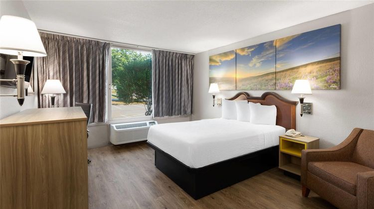 Days Inn Cambridge Room