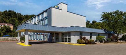 Days Inn Cambridge Exterior