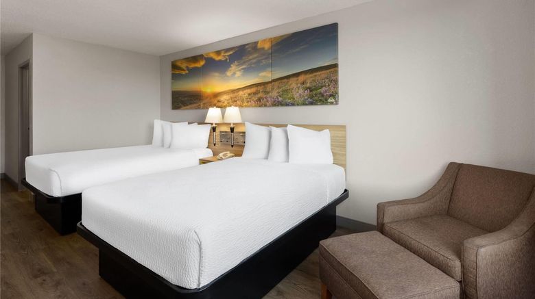 <b>Days Inn Cambridge Room</b>. Images powered by <a href="https://iceportal.shijigroup.com/" title="IcePortal" target="_blank">IcePortal</a>.