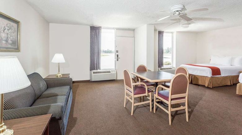 <b>Days Inn by Wyndham Adel Room</b>. Images powered by <a href="https://iceportal.shijigroup.com/" title="IcePortal" target="_blank">IcePortal</a>.