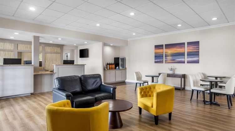 Days Inn by Wyndham Adel Lobby